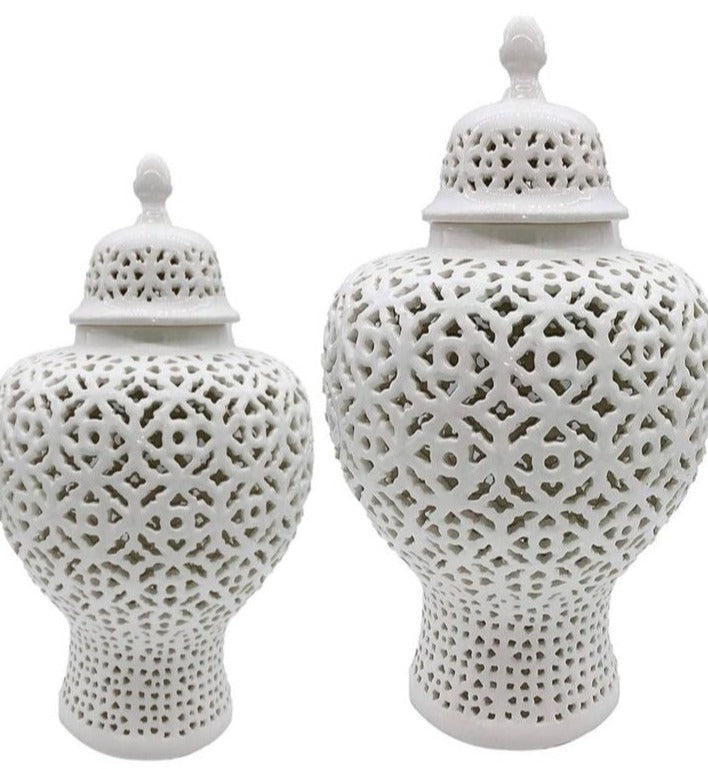 White patterned urn (large)